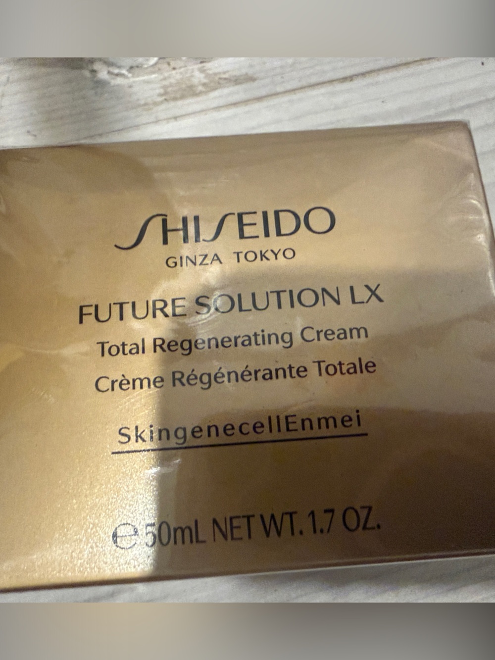 Shiseido Future Solution LX Total Regenerating Cream — Gold